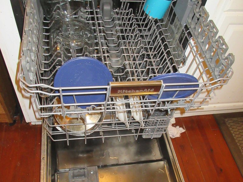 Fully integrated dishwasher in a European-style kitchen, of the kind we repair in Walnut Creek homes